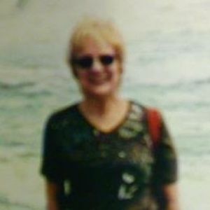 Meet your Posher, Pauline